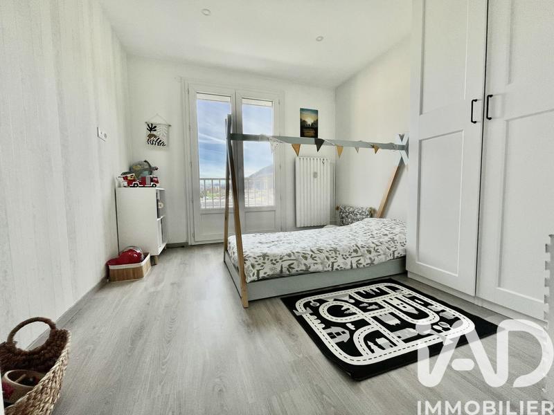 Appartement - 94 m² - 4 pièces