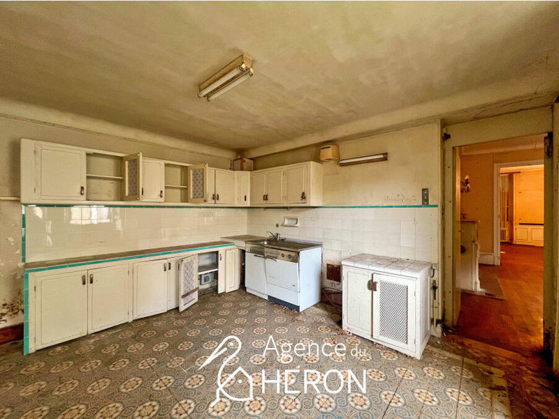 Propriété - 337 m² - 16 pièces