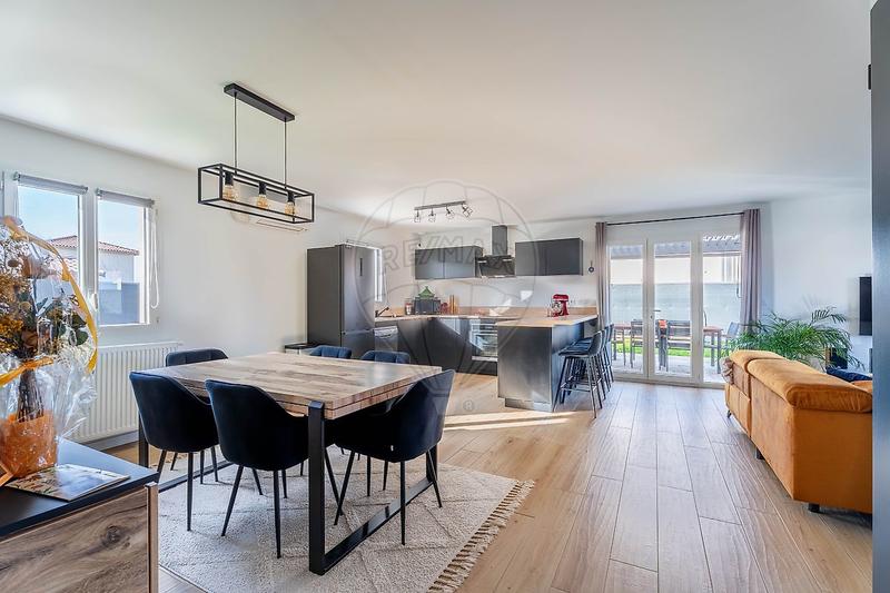 Maison - 91 m² - 4 pièces