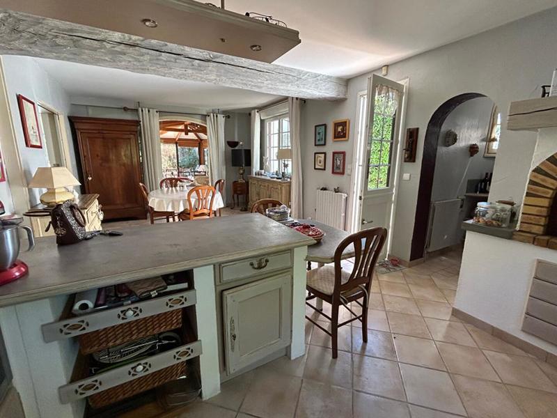 Maison - 184 m² - 8 pièces