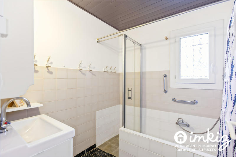 Maison - 305 m² - 6 pièces