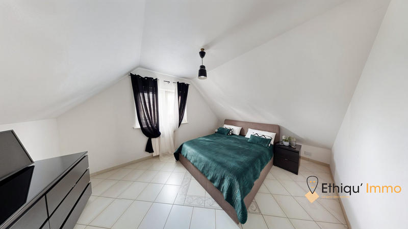 Maison - 251 m² - 8 pièces