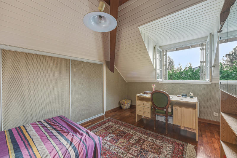 Maison - 265 m² - 7 pièces