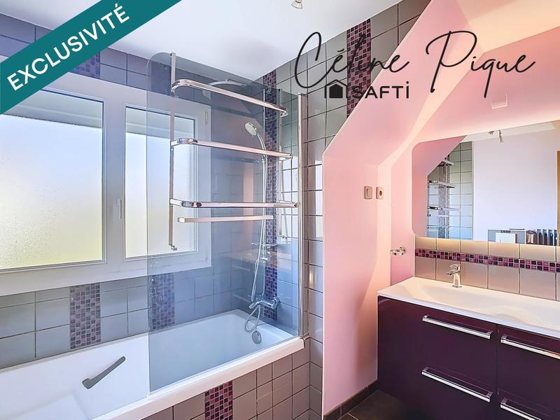 Maison - 152 m² - 9 pièces