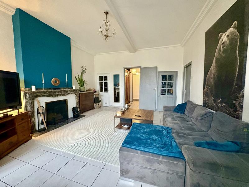 Appartement - 81 m² - 2 pièces