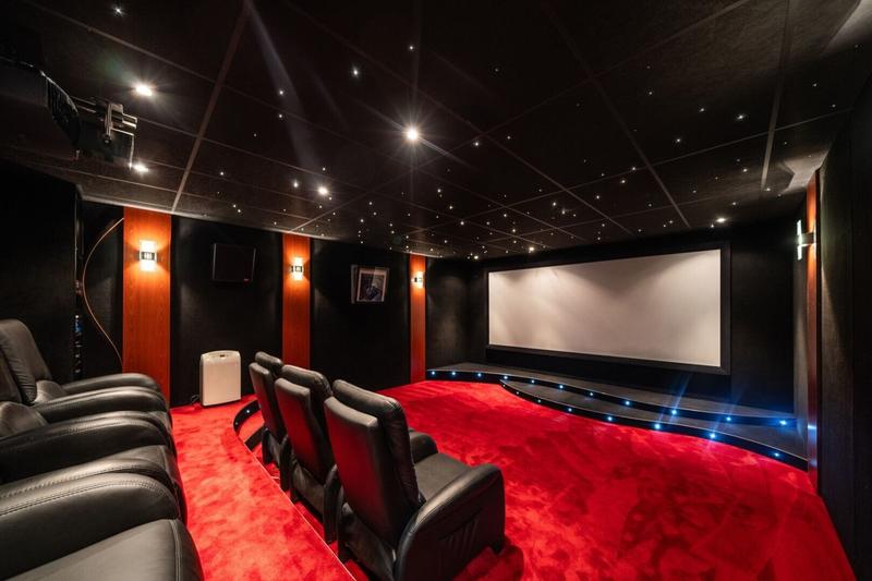 Maison - 400 m² - 11 pièces