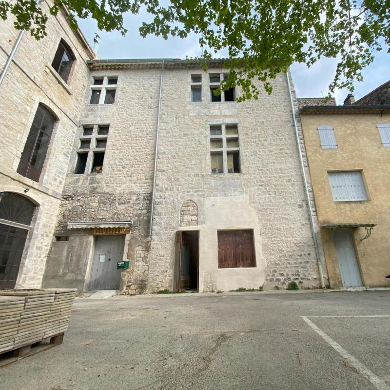 Immeuble - 152 m² - 7 pièces