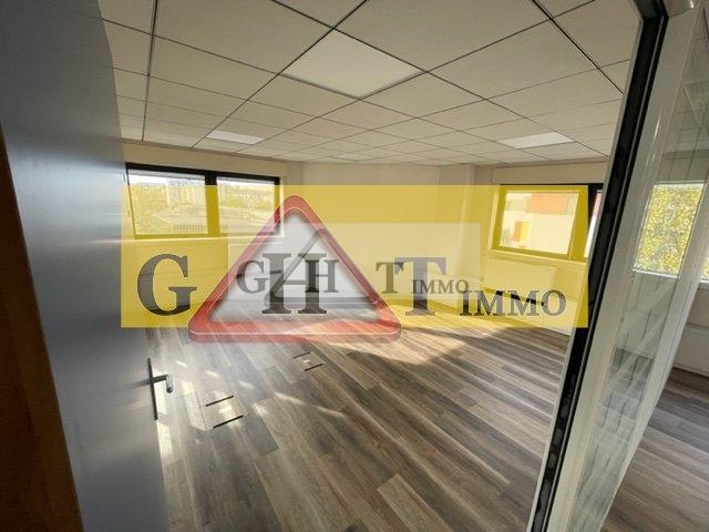 Bureau - 300 m²