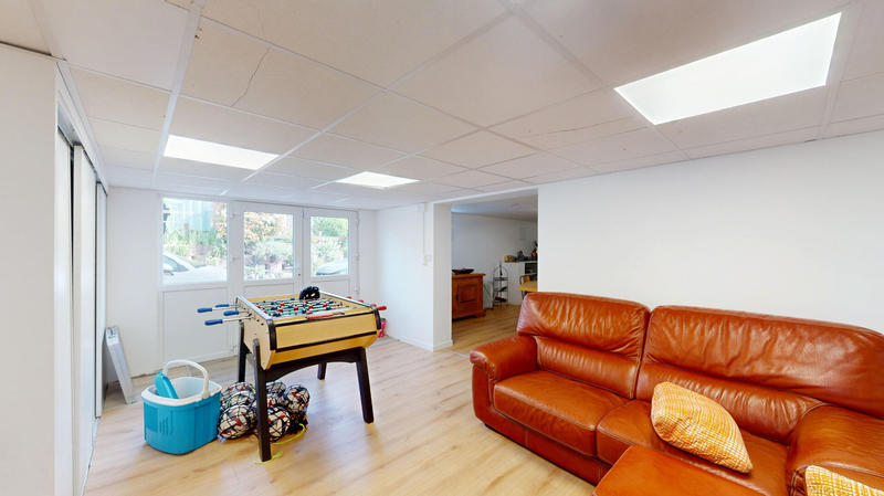 Maison - 300 m² - 11 pièces