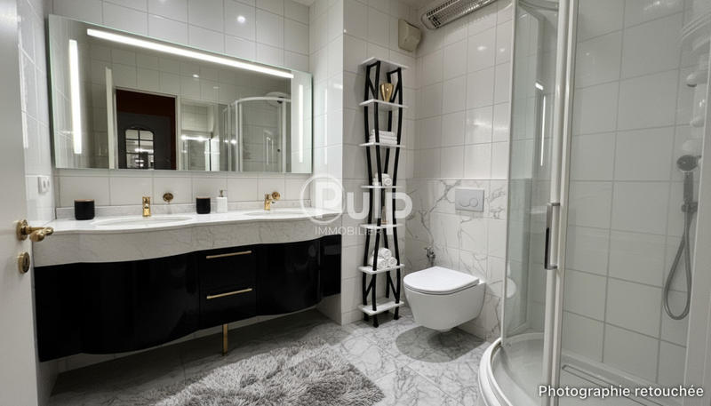 Appartement - 111 m² - 6 pièces