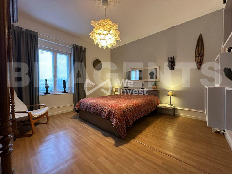 Maison - 247 m² - 10 pièces