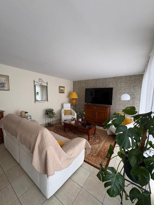 Appartement - 98 m² - 3 pièces