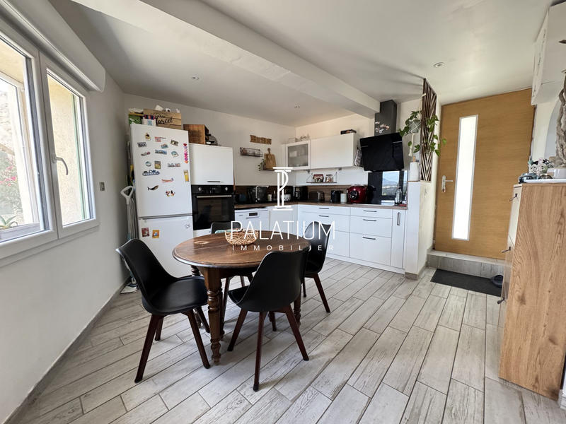 Maison - 90 m² - 3 pièces