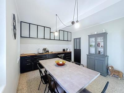 Maison - 294 m² - 4 pièces