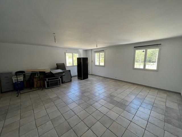 Local commercial - 57 m² - 1 pièce