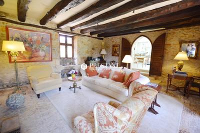 Propriété - 287 m² - 13 pièces