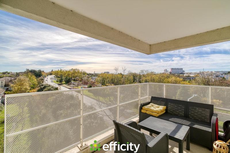 Appartement - 82 m² - 4 pièces