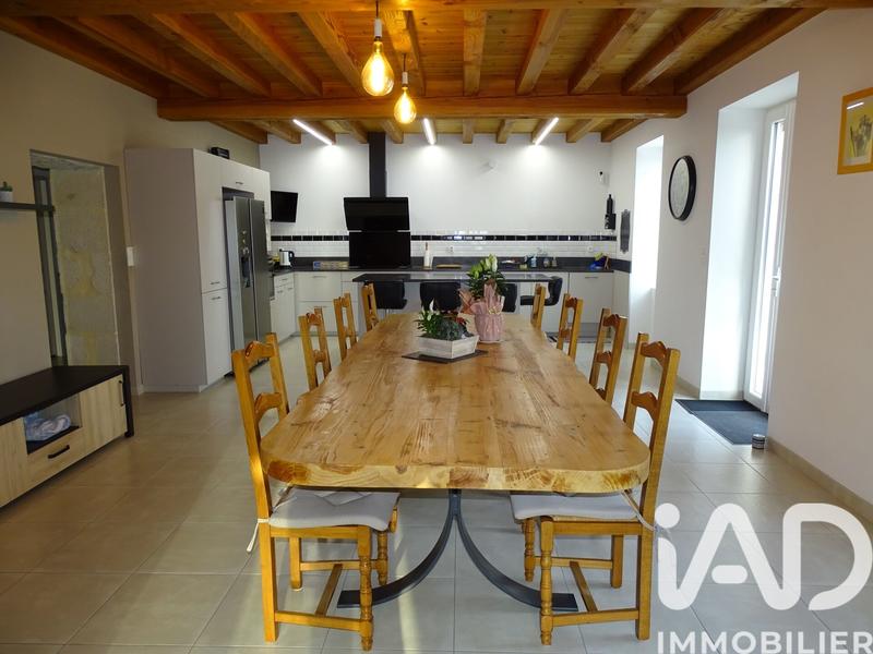 Maison - 200 m² - 7 pièces