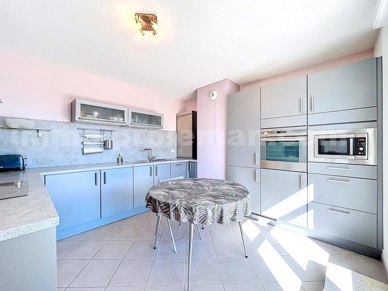 Appartement - 97 m² - 5 pièces