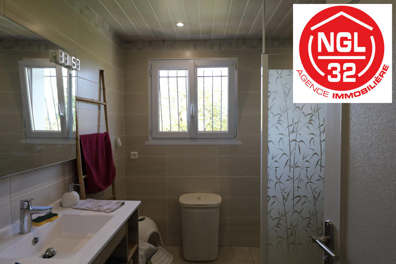 Villa - 100 m² - 5 pièces