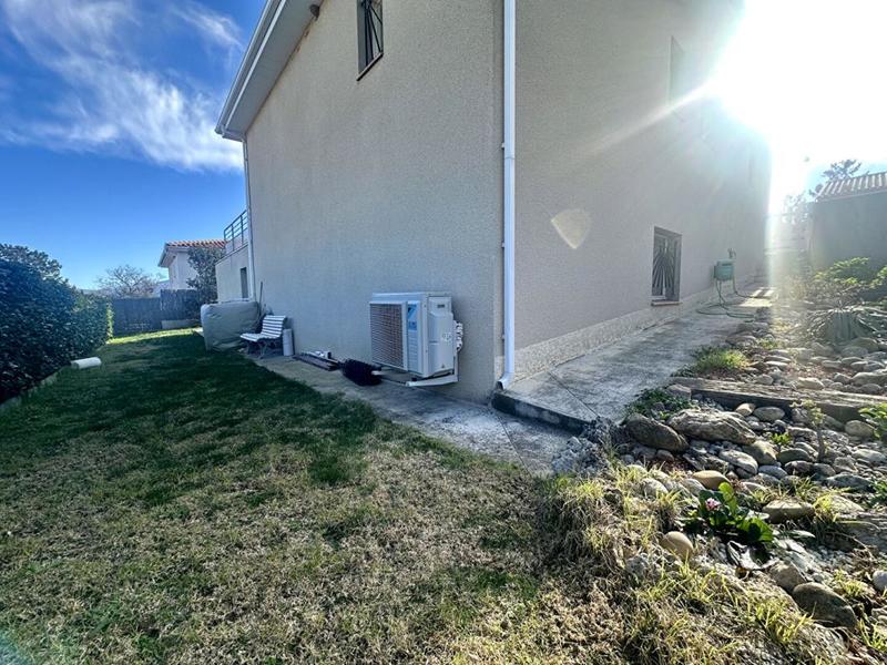 Maison - 210 m² - 6 pièces