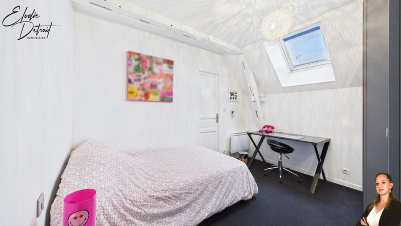 Maison - 242 m² - 7 pièces