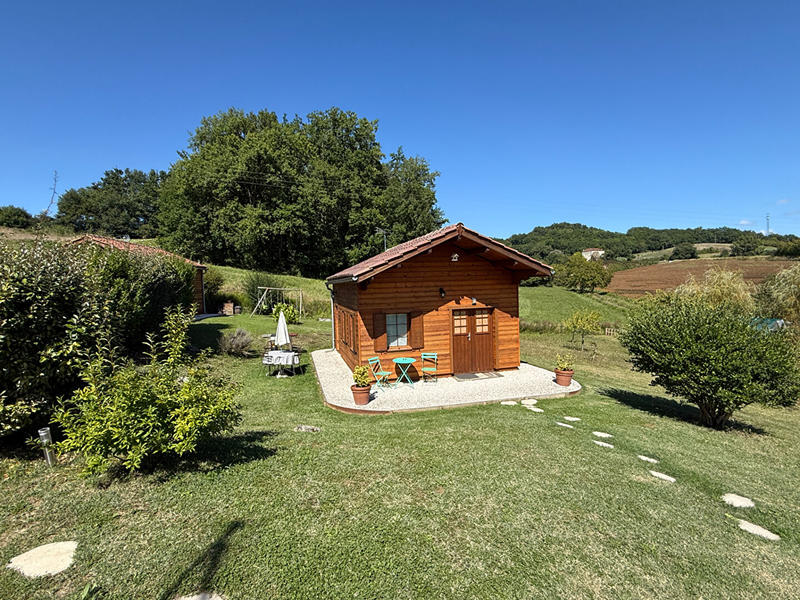 Maison - 112 m² - 9 pièces