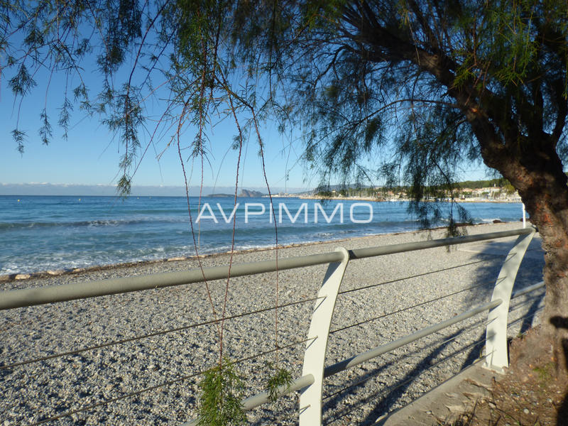 Local commercial - 82 m²