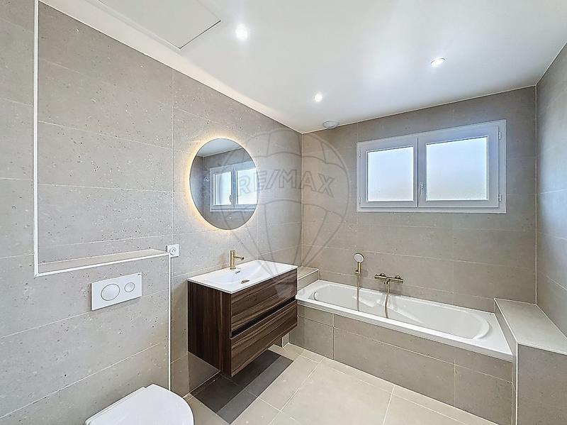 Maison - 98 m² - 4 pièces