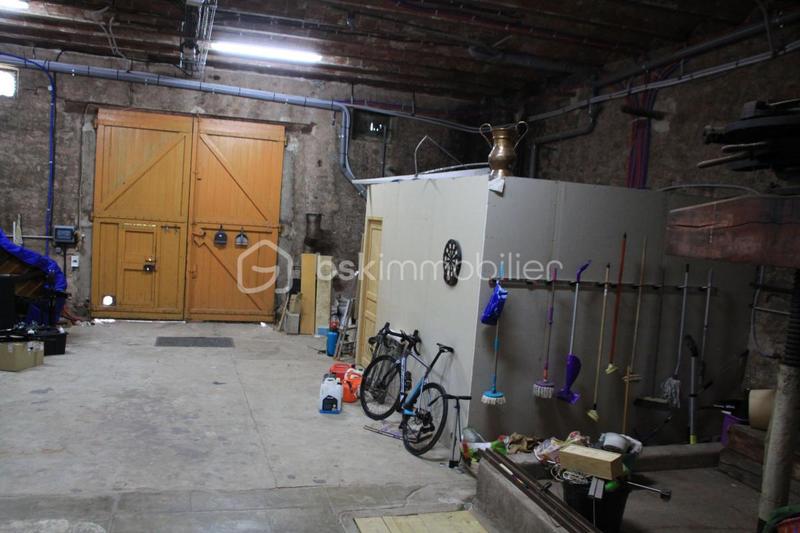 Maison - 350 m² - 15 pièces