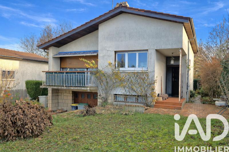 Maison - 93 m² - 5 pièces