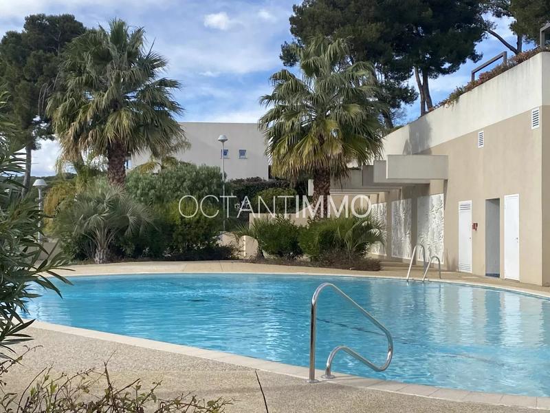 Appartement - 79 m² - 4 pièces