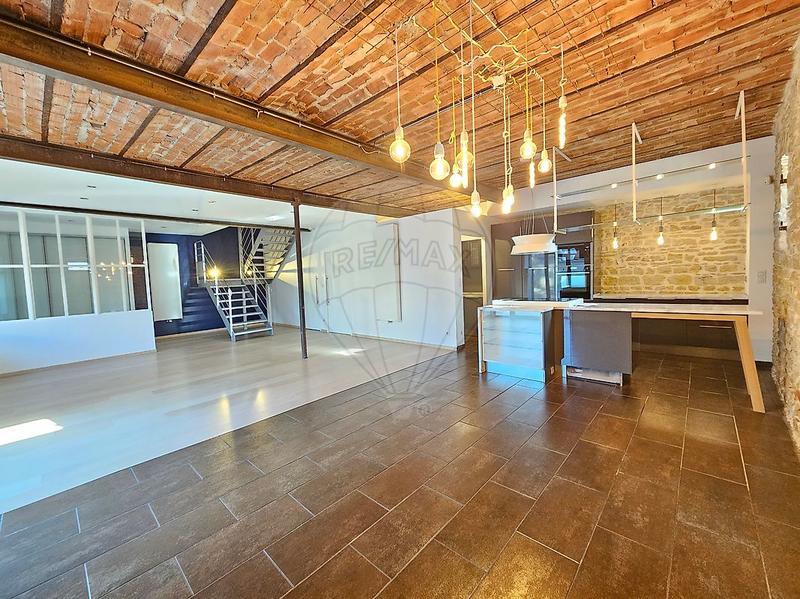 Maison - 169 m² - 5 pièces