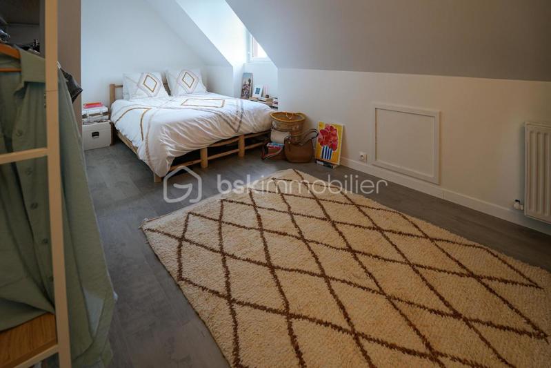 Maison traditionnelle - 153 m² - 6 pièces