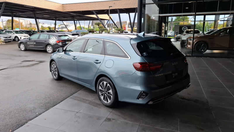 Kia Cee'd_Sw ceed Sw III 1.6 Gdi Isg Phev Active Bu Dct6