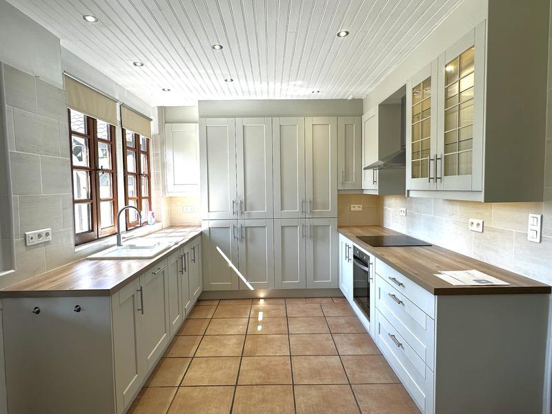 Maison traditionnelle - 311 m² - 13 pièces