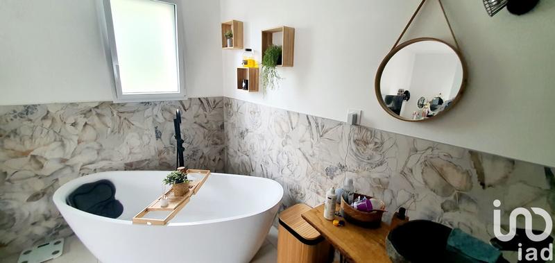 Maison - 145 m² - 8 pièces