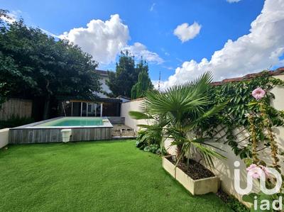 Maison - 198 m² - 8 pièces