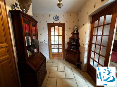 Maison - 187 m² - 8 pièces