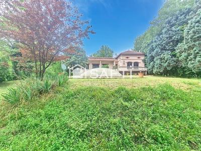 Maison - 170 m² - 5 pièces