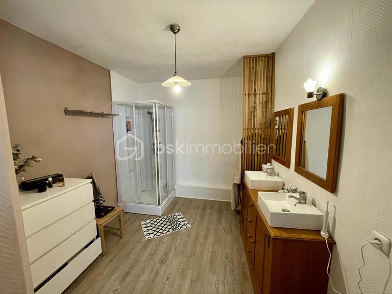 Maison - 170 m² - 5 pièces