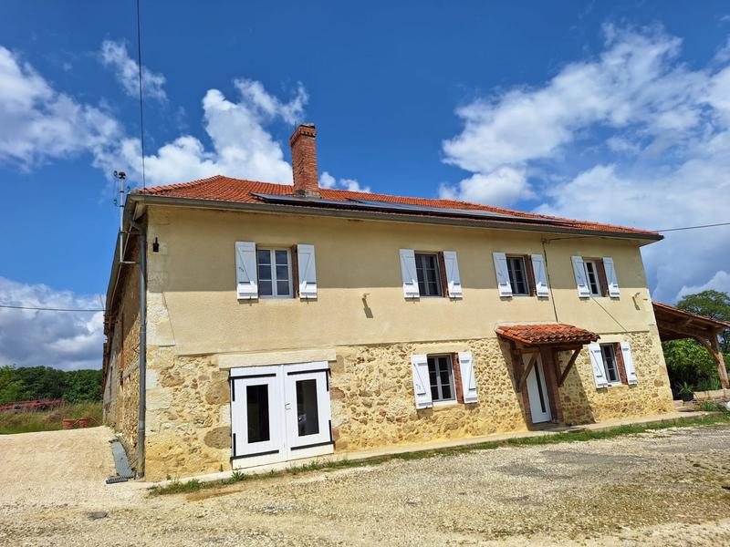 Maison - 315 m² - 11 pièces