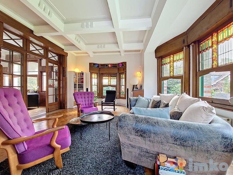 Maison - 295 m² - 8 pièces