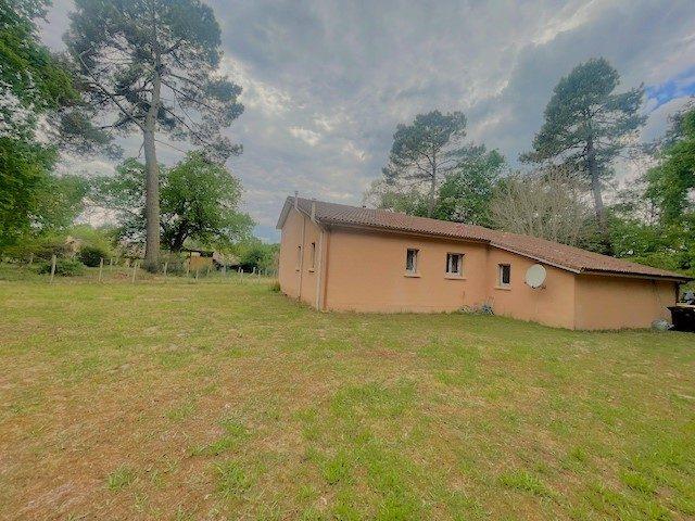 Maison - 92 m² - 4 pièces