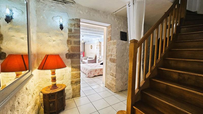 Moulin - 286 m² - 9 pièces