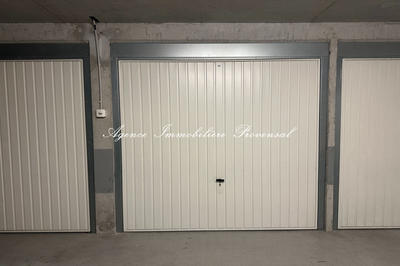 Parking / Garage - 12 m²