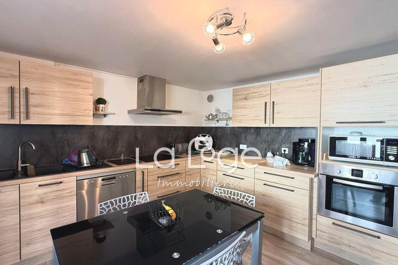 Appartement - 94 m² - 4 pièces