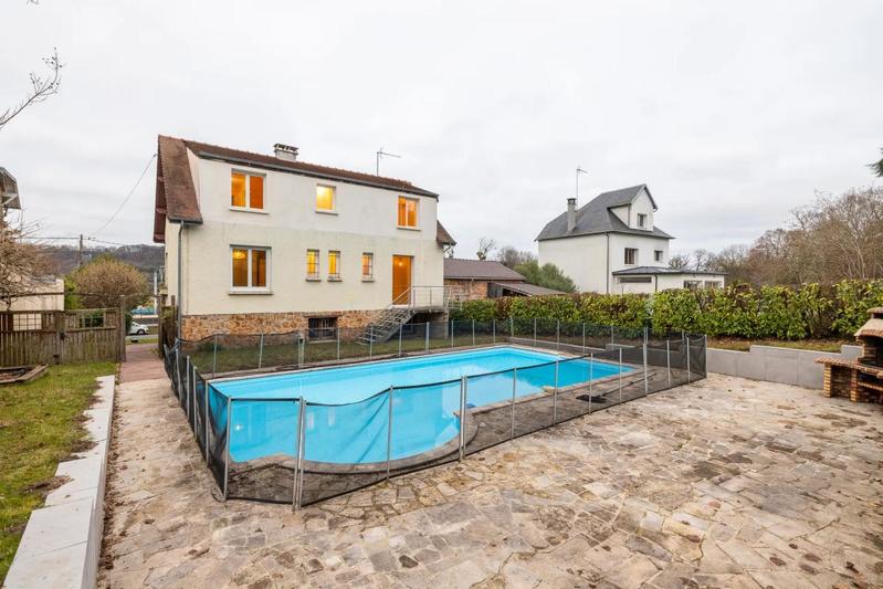 Maison - 163 m² - 7 pièces