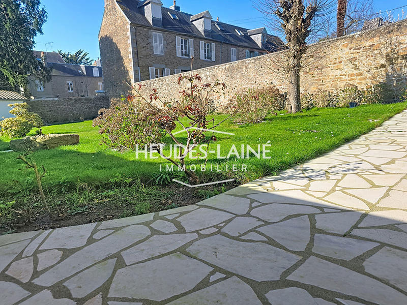 Maison - 197 m² - 8 pièces