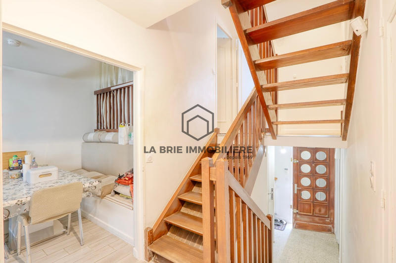 Maison - 92 m² - 5 pièces